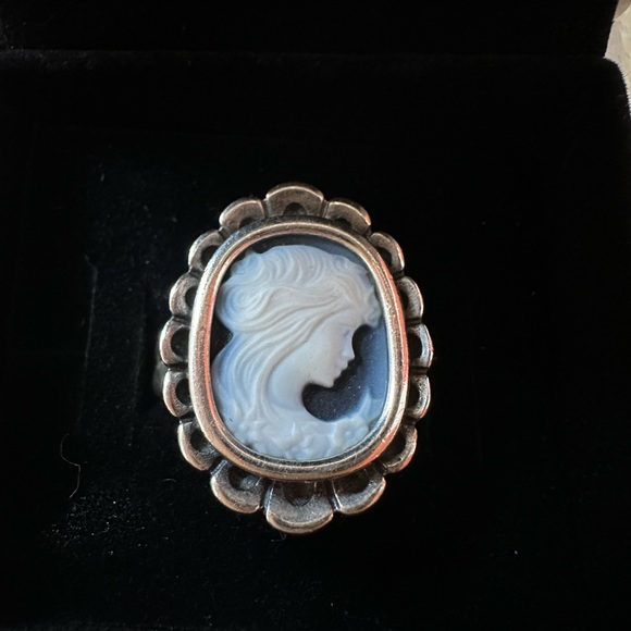 Retired Pandora Cameo Necklace and Ring Set - Picture 7 of 8